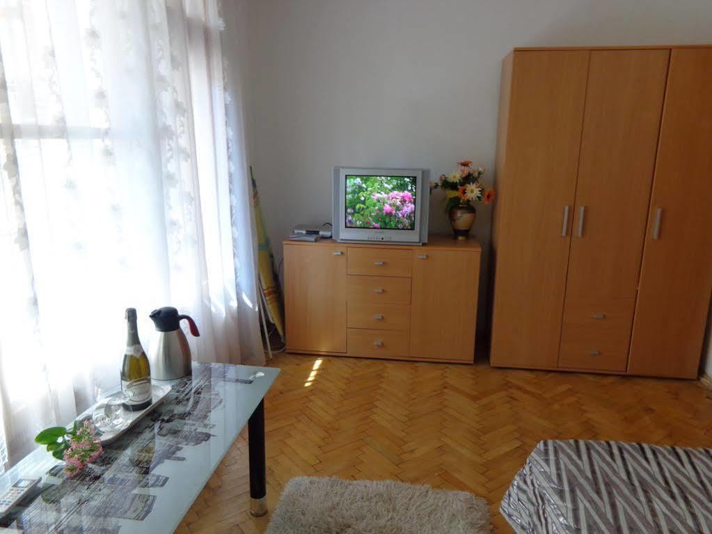 Zoya Apartment Μπουργκάς Εξωτερικό φωτογραφία